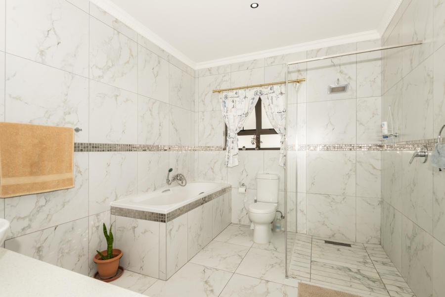 3 Bedroom Property for Sale in Country Club Western Cape